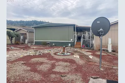 8 NE Mary Ann Ln, Roseburg, OR 97470 - Photo 21