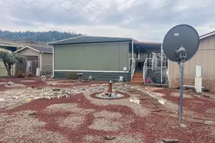 8 NE Mary Ann Ln, Roseburg, OR 97470 - Photo 21