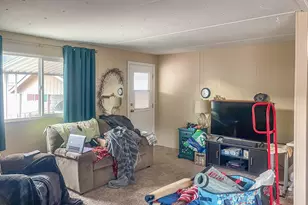 8 NE Mary Ann Ln, Roseburg, OR 97470 - Photo 5