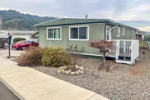 8 NE Mary Ann Ln, Roseburg, OR 97470 - Photo 23