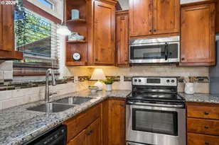 37879 Nettie Connett Dr, Sandy, OR 97055 - Photo 17
