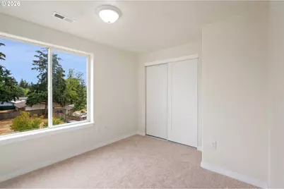 2518 SE 130th Ave, Portland, OR 97236 - Photo 9
