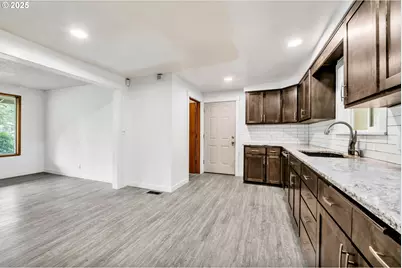 26019 Marina Rd, Veneta, OR 97487 - Photo 11