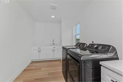 1209 S 6th Ave, Kelso, WA 98626 - Photo 25