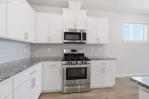 925 Paul St, Mount Angel, OR 97362 - Photo 19