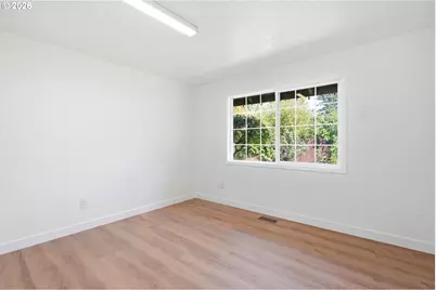 10603 SE Malden St, Portland, OR 97266 - Photo 11