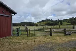 91146 Pioneer Farm Rd, Warrenton, OR 97146 - Photo 13