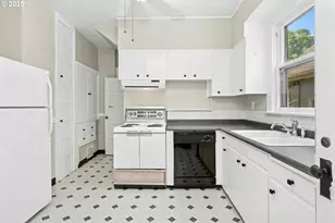 3955 SE Madison St, Portland, OR 97214 - Photo 15