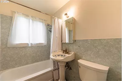 630 Gilbert St, Eugene, OR 97402 - Photo 13