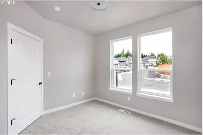 11009 NW 11th Pl, Vancouver, WA 98685 - Photo 5