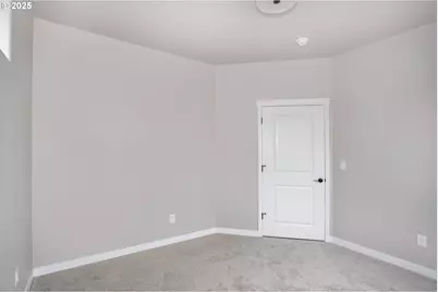 11009 NW 11th Pl, Vancouver, WA 98685 - Photo 7