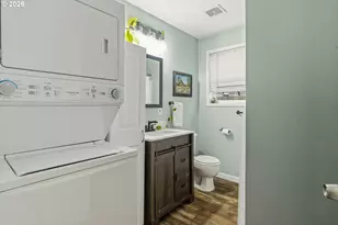 11937 NE Holladay St, Portland, OR 97220 - Photo 13