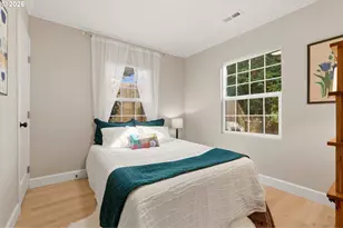 725 SW Taylors Ferry Rd, Portland, OR 97219 - Photo 21