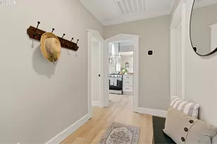 725 SW Taylors Ferry Rd, Portland, OR 97219 - Photo 7