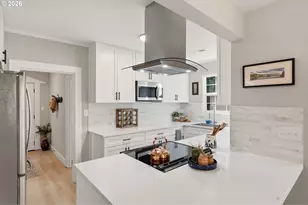 725 SW Taylors Ferry Rd, Portland, OR 97219 - Photo 11