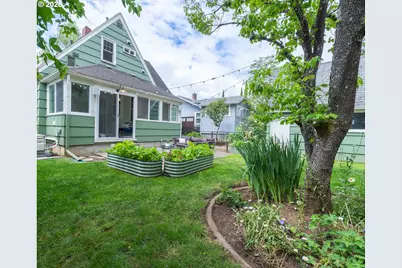 7421 N Jersey St, Portland, OR 97203 - Photo 39
