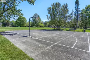 1729 NE 65th Ave, Hillsboro, OR 97124 - Photo 25