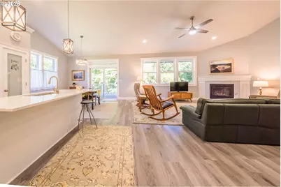 5762 NE Voyage Way, Lincoln City, OR 97367 - Photo 9