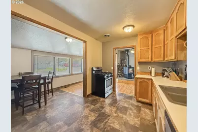 710 Valley Ave, Baker City, OR 97814 - Photo 11