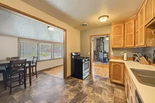 710 Valley Ave, Baker City, OR 97814 - Photo 11