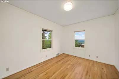 3250 SW Donner Way Ct, Portland, OR 97239 - Photo 31