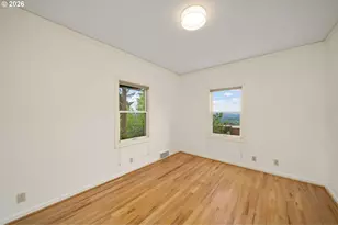 3250 SW Donner Way Ct, Portland, OR 97239 - Photo 31