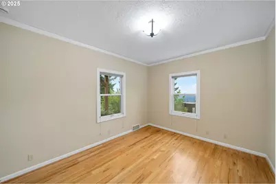 3250 SW Donner Way Ct, Portland, OR 97239 - Photo 33