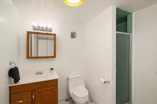 3250 SW Donner Way Ct, Portland, OR 97239 - Photo 29
