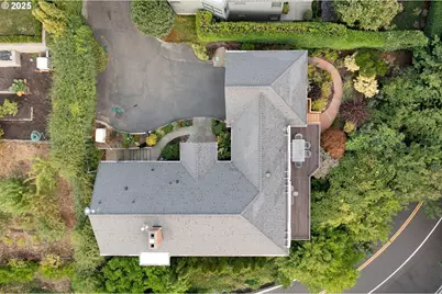 3250 SW Donner Way Ct, Portland, OR 97239 - Photo 47