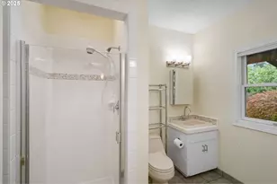 3250 SW Donner Way Ct, Portland, OR 97239 - Photo 35