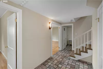 3250 SW Donner Way Ct, Portland, OR 97239 - Photo 27