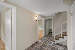 3250 SW Donner Way Ct, Portland, OR 97239 - Photo 27