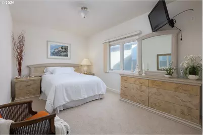 1334 NW Harbor Ave, Lincoln City, OR 97367 - Photo 25