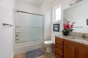 1334 NW Harbor Ave, Lincoln City, OR 97367 - Photo 29
