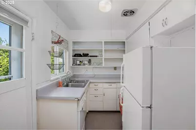 5325/5327 NE Davis St, Portland, OR 97213 - Photo 7