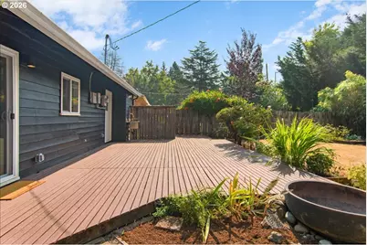 12660 SW Douglas St, Portland, OR 97225 - Photo 39