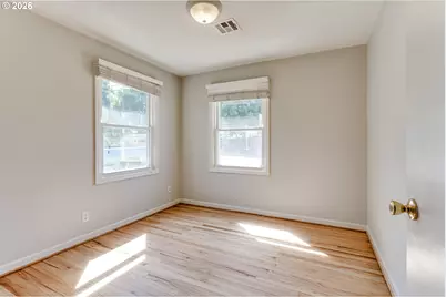 875 W 18th Ave, Eugene, OR 97402 - Photo 21
