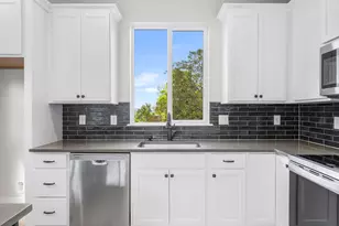3624 SW Vermont St, Portland, OR 97219 - Photo 7