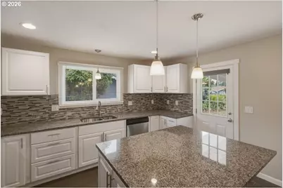 256 Gregory Ln SE, Salem, OR 97302 - Photo 11