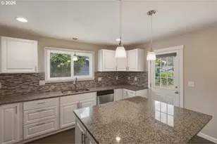 256 Gregory Ln SE, Salem, OR 97302 - Photo 11