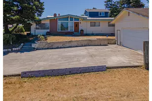 1900 Grant St, North Bend, OR 97459 - Photo 41