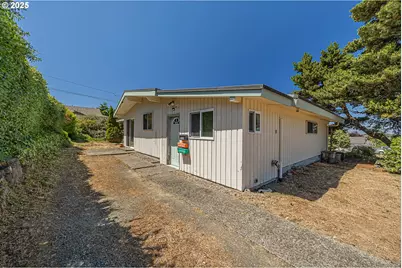 1900 Grant St, North Bend, OR 97459 - Photo 33