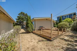 1900 Grant St, North Bend, OR 97459 - Photo 35