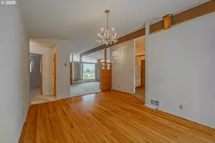 1900 Grant St, North Bend, OR 97459 - Photo 17