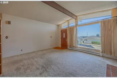 1900 Grant St, North Bend, OR 97459 - Photo 7