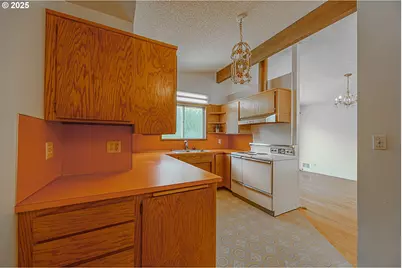 1900 Grant St, North Bend, OR 97459 - Photo 15