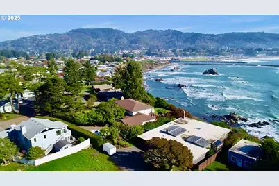 20 Seascape Ct, Brookings, OR 97415 - Photo 1