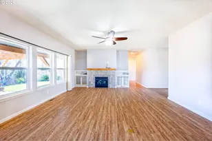 310 Ashwood St, Sutherlin, OR 97479 - Photo 3