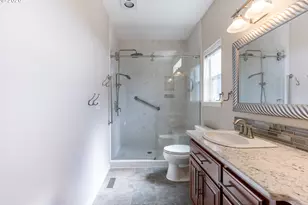 310 Ashwood St, Sutherlin, OR 97479 - Photo 13