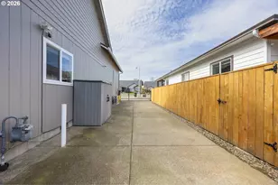 310 Ashwood St, Sutherlin, OR 97479 - Photo 35